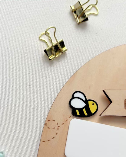 Bee and Flowers First and Last Day of School Sign